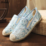 New Lace Mesh Crystal Butterfly Loafers Women Luxury Pearl Moccasins Ladies Summer Walking Shoes Fashion Ballet