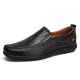Men Casual Shoes Fashion Genuine Leather Mens Loafers Comfortable Moccasins Breathable Slip on Black Driving Shoes Plus Size