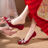 Sexy Red Velvet Wedding Shoes for Women 2023 Luxury Pearl Bowknot Pointed Toe Pumps Woman Stiletto High Heels Dress