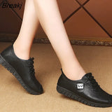 New Breathable Leather Flats Shoes Woman Sneakers Tenis Feminino Nurse Peas Flats Shoes Plus Size 35~42 Women