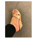 New Female Slippers Cut Out Summer Beach Sandals Fashion Women Slides Outdoor Slippers Indoor Slip Ons Flip Flops