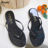 Slippers Women New Trend Simple Flip-flops Fashion Flat Bottom Outer Wear Non-slip Flip-flops Beach Sandals and