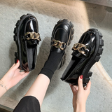 Women Spring New Black Platform Flats Shoes Women Loafers Slip on Boat Shoes Metal Chain Designer Casual Leather