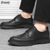 2023 Autumn Early Winter Shoes Men Brogues Flat Thick Sole Mens Casual Shoes Black Leather Male Footwear