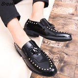 size leather shoes 38-46 punk style rivet point with a foot pedal bean shoes bright leather