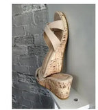New Female Slippers Cut Out Summer Beach Sandals Fashion Women Slides Outdoor Slippers Indoor Slip Ons Flip Flops