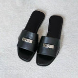 Selling Women's Slippers Open Toe Flat Heels Metallic Decor Designer Sexy Womens Mules Runway Flip Flops Sandalias