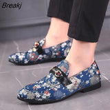 Chinese style embroidered leather shoes men large size personality horse title buckle business casual loafer