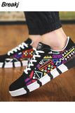 Canvas Shoes Men Flat Casual Shoes 2023 Fashion Graffiti Vulcanized Shoe Outdoor Student Walking Sneakers Zapatos