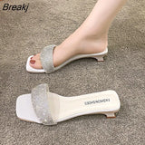 Women's Slippers Europe and The United States New Summer Fashion Rhinestone Low-heeled Shoes Low-top Slippers Female Flip