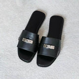 Selling Women's Slippers Open Toe Flat Heels Metallic Decor Designer Sexy Womens Mules Runway Flip Flops Sandalias