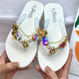 Breakj Summer New Water Drill Small Tail Flip-Flops Women Wearing Flat-Bottomed Beach Vacation Casual Foot