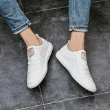 Leather Men Shoes lace up outdoor Casual Shoes for Men Cow Leather Simple Fashion black white Men shoes for Men