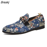 Chinese style embroidered leather shoes men large size personality horse title buckle business casual loafer