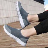 Sneakers Men Summer Running Shoes Breathable Mesh Lightweight Walking Casual Shoes Slip-On Men's Driving Zapatillas