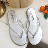 Slippers Women New Trend Simple Flip-flops Fashion Flat Bottom Outer Wear Non-slip Flip-flops Beach Sandals and