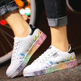 Women Sneakers Fashion Graffiti PU Couples Flats Casual Breathable Shoes Lace Up White Shoes Spring/Autumn Women Shoes Plus