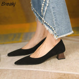 2023 New Fashion French Ladies White Pointed Toe Thick Heels Pumps Women's Medium Heels High Heels Banquet Dress