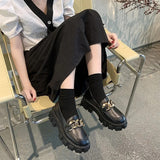 Women Spring New Black Platform Flats Shoes Women Loafers Slip on Boat Shoes Metal Chain Designer Casual Leather