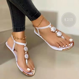 Trend Summer Sandals Women Fashion Casual Beach Outdoor Flip Flop Sandals Metal Decoration Ladies Flat Shoes Large Size
