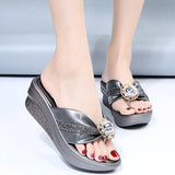 Women Sandals Summer Designer Luxury Pearl Rhinestones Thong Flip Flop Casual Hoof Heels Shoes Girls Outdoor Open Toe