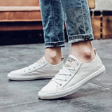 Leather Men Shoes lace up outdoor Casual Shoes for Men Cow Leather Simple Fashion black white Men shoes for Men