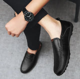 Men Casual Shoes Fashion Genuine Leather Mens Loafers Comfortable Moccasins Breathable Slip on Black Driving Shoes Plus Size