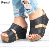 Comfortable Bottom Shoes Women Sandals Casual Women Beach Sandals Fashion Ladies Summer Sandal Rivets Wedge Plus SIZE
