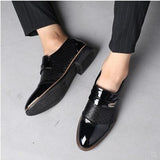 Men's shoes Leather Embossing Classic Fashion Luxury men shoes Wear-resistant Non slip Mans footwear Anti-slip Black