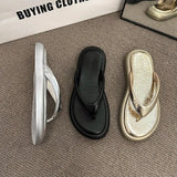 Silver Herringbone Slippers Women Wear 2024 New Fashionable Sandals On The Seaside Beach