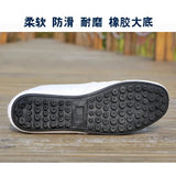 Men Casual Shoes Brand Breathable British Mens Sneakers 2023 Fashion Lace Up Soft Flats Driving Shoes White Black Peas