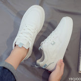 Men Shoes Sneakers 2023 Summer New White Men's Sports Board White Zapatillas Hombre Chaussure