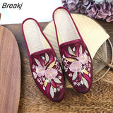 New Fabric Spring Pointed Toe Flat Mules Comfortable Slippers for Casual Fashion Ladies Summer Chinese Embroidered