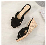 New Female Slippers Cut Out Summer Beach Sandals Fashion Women Slides Outdoor Slippers Indoor Slip Ons Flip Flops