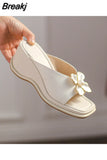 Slippers for Women Indoor Wear Outside Summer New Pearl Flower MuffinThick Bottom Slippers White Casual Rubber
