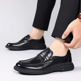 men Soft Sole Shoes for Men genuine Leather Spring Autumn Loafers Slip-On fashion wedding dress Shoes Men